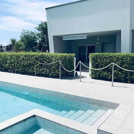 Casa Al Mare, Moderna Con Piscina E Giardino! Apartman