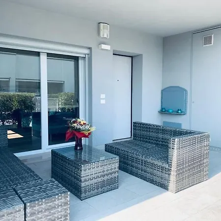 Casa Al Mare, Moderna Con Piscina E Giardino! Apartman